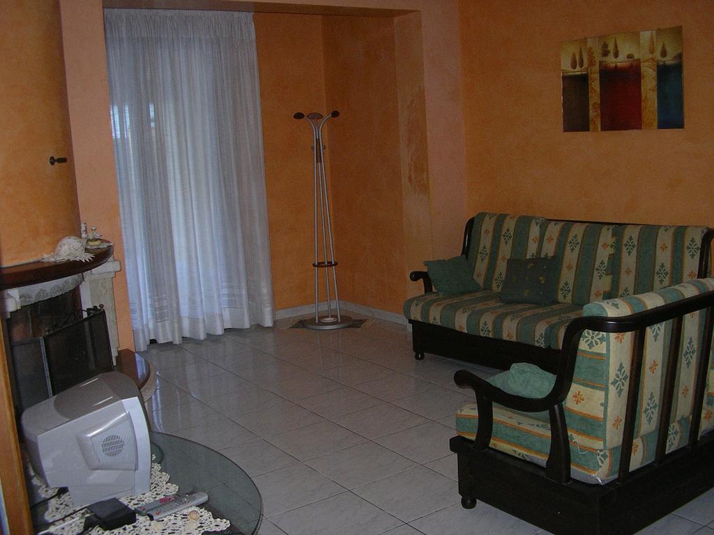 شقة Terrazza Sul Mare جويوزا ماريا الغرفة الصورة